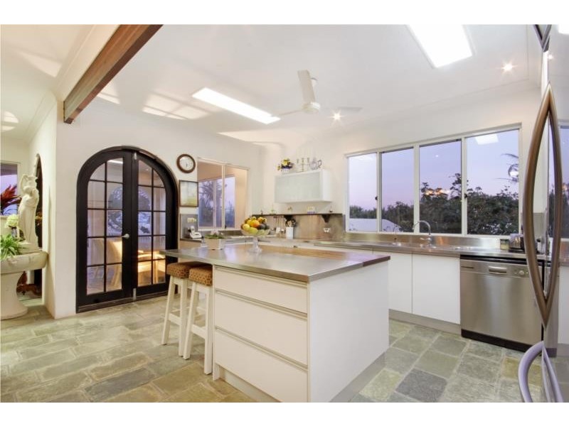 2 Cooroora Street, Dicky Beach QLD 4551