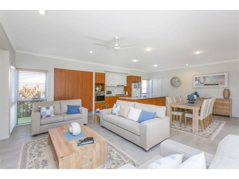 51 Yarra Road, Wakerley QLD 4154