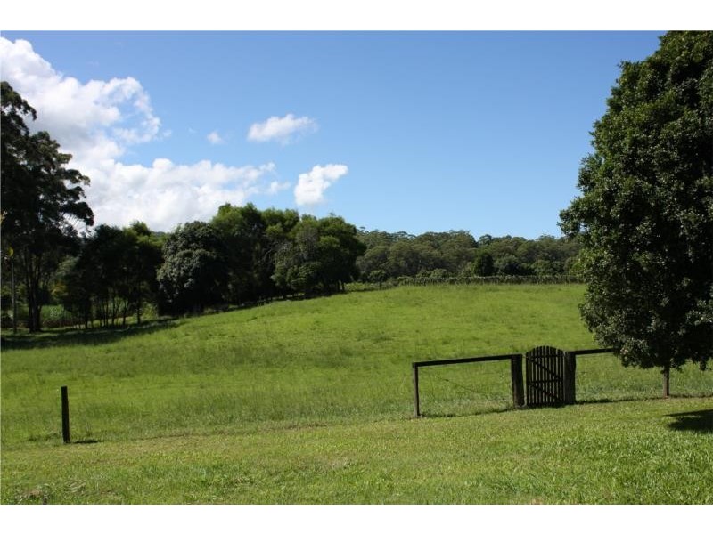 330 Pine Creek Way, Bonville NSW 2441