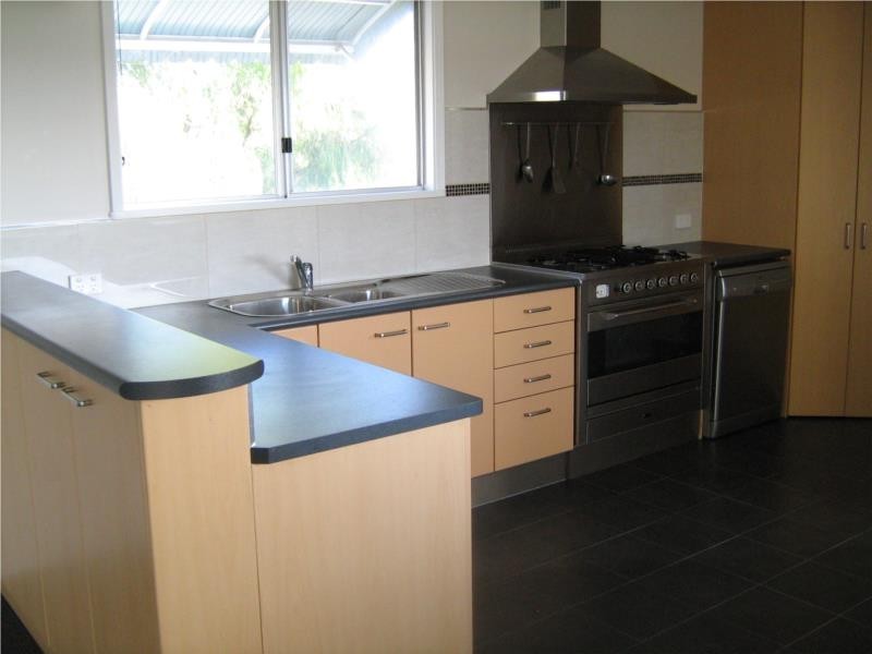 27 George Street, Bremer Bay WA 6338