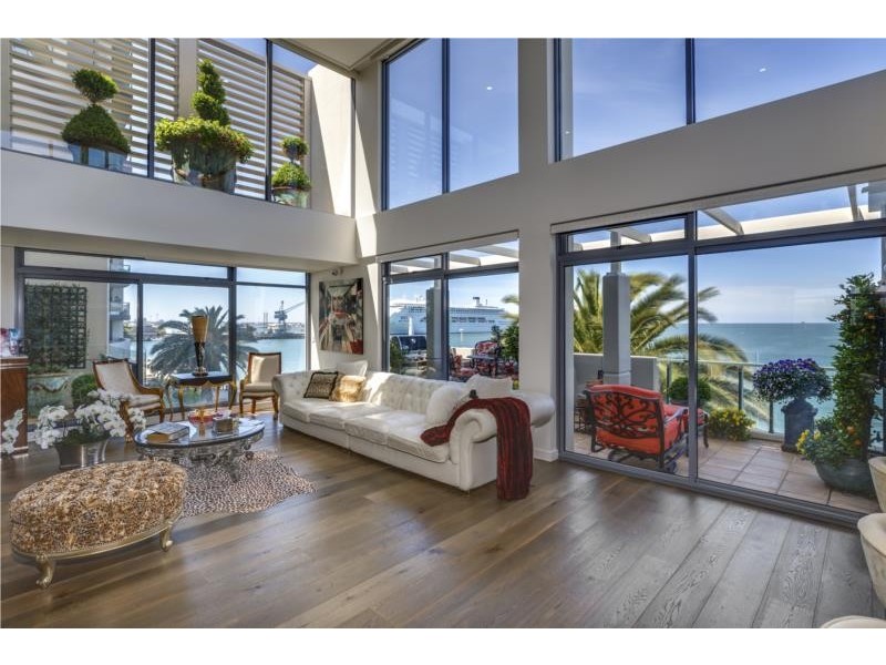 306/2 Pier Street, Port Melbourne VIC 3207
