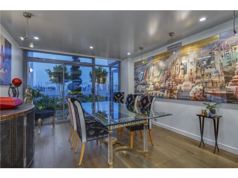 306/2 Pier Street, Port Melbourne VIC 3207