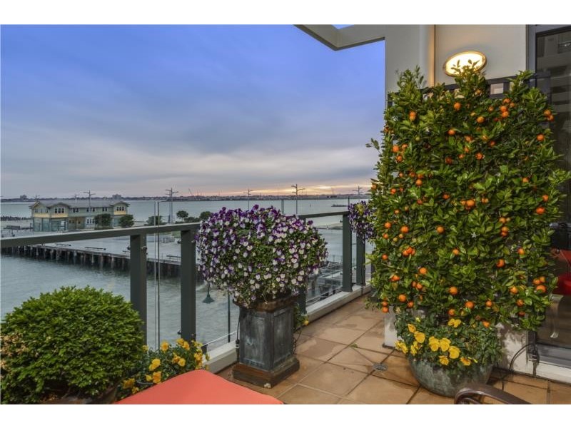 306/2 Pier Street, Port Melbourne VIC 3207