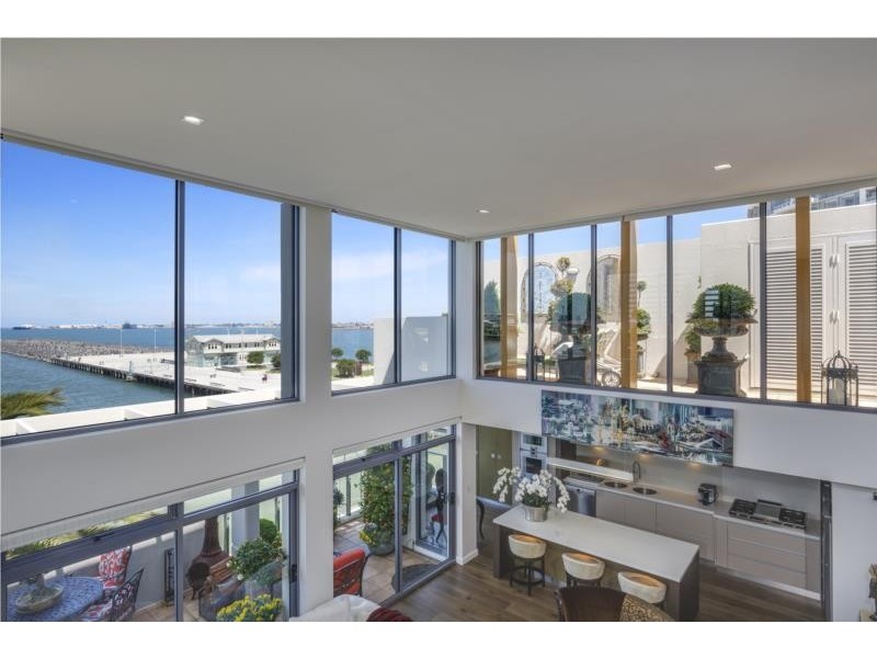 306/2 Pier Street, Port Melbourne VIC 3207
