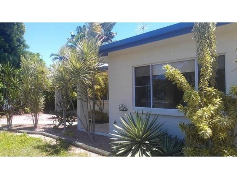 33 Buccaneer Street, South Mission Beach QLD 4852