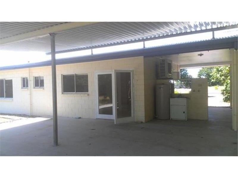 33 Buccaneer Street, South Mission Beach QLD 4852