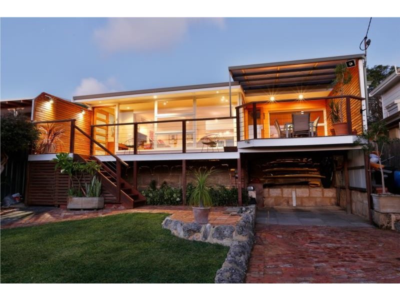 4 Ethelwyn street, Hilton WA 6163
