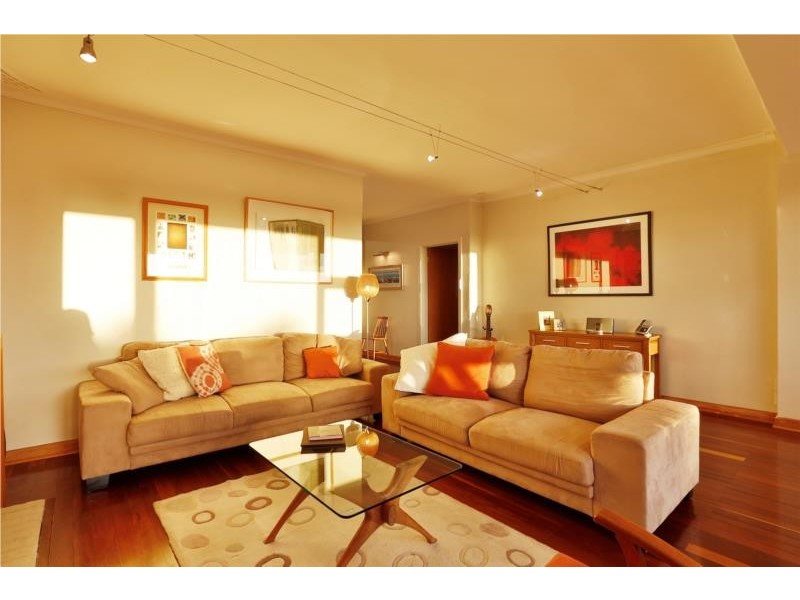 4 Ethelwyn street, Hilton WA 6163