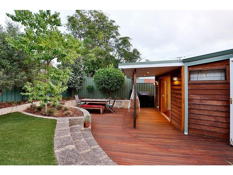 4 Ethelwyn street, Hilton WA 6163