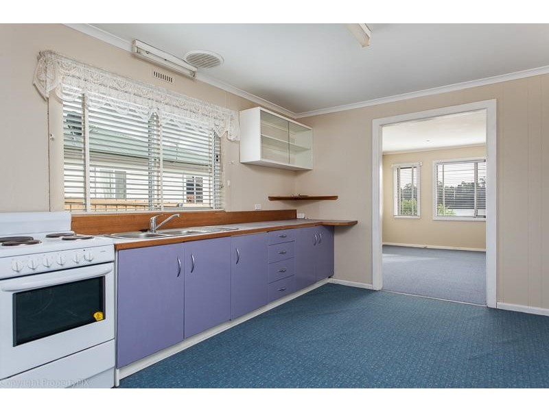 9 Curlew Parade, Claremont TAS 7011