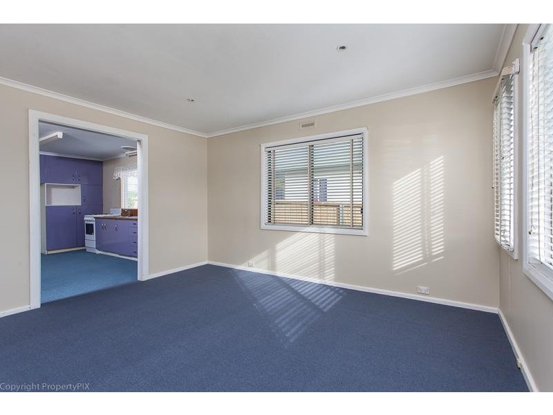 9 Curlew Parade, Claremont TAS 7011