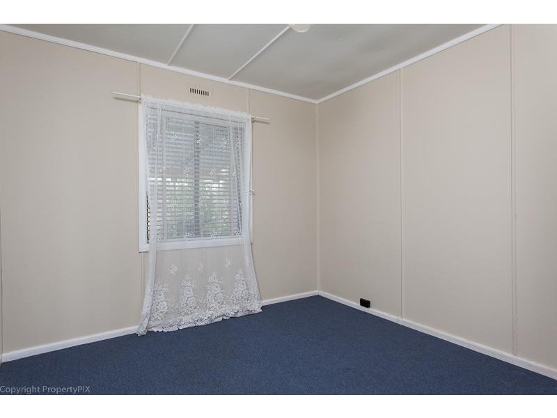 9 Curlew Parade, Claremont TAS 7011