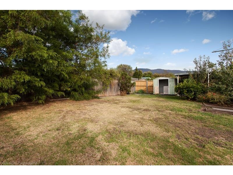 9 Curlew Parade, Claremont TAS 7011