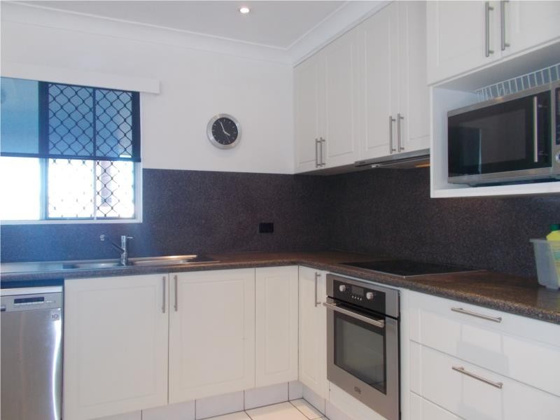 5 Curlew Street, Slade Point QLD 4740