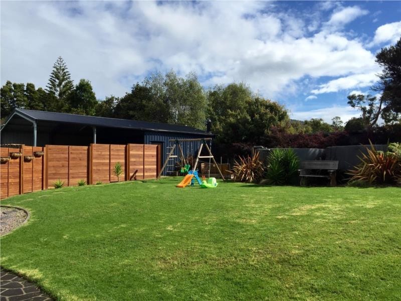 8 Kenelm Avenue, Sisters Beach TAS 7321