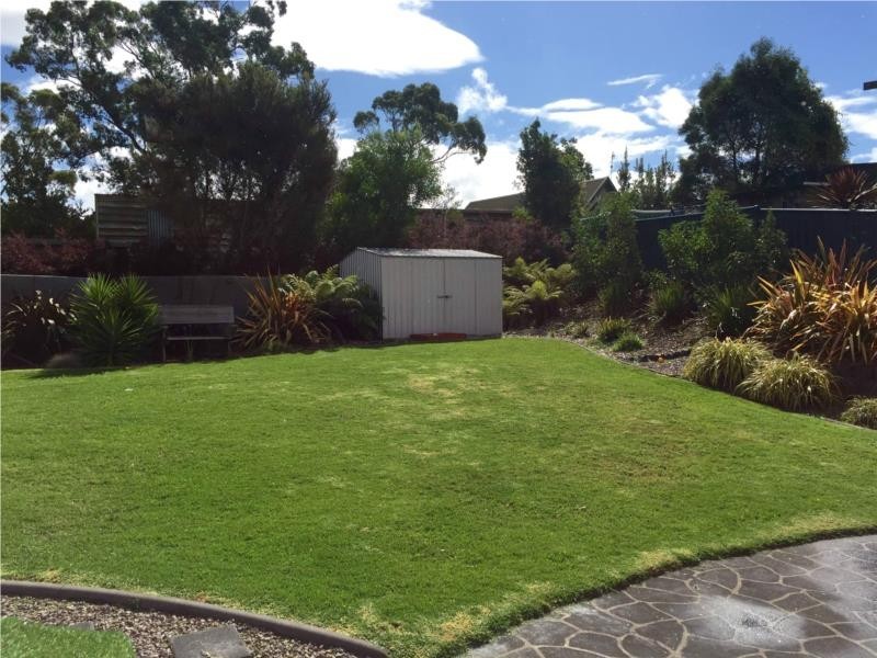 8 Kenelm Avenue, Sisters Beach TAS 7321