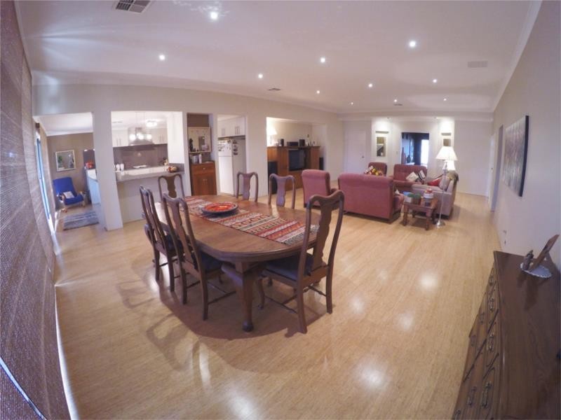 6 Brussels Circuit, Port Kennedy WA 6172