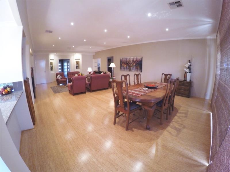 6 Brussels Circuit, Port Kennedy WA 6172