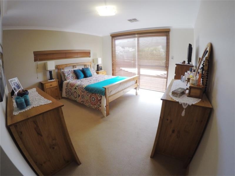 6 Brussels Circuit, Port Kennedy WA 6172