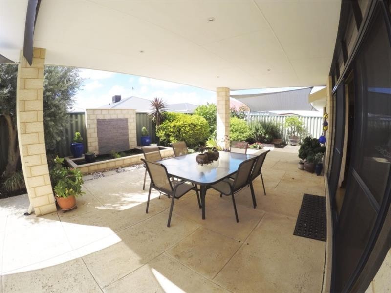 6 Brussels Circuit, Port Kennedy WA 6172