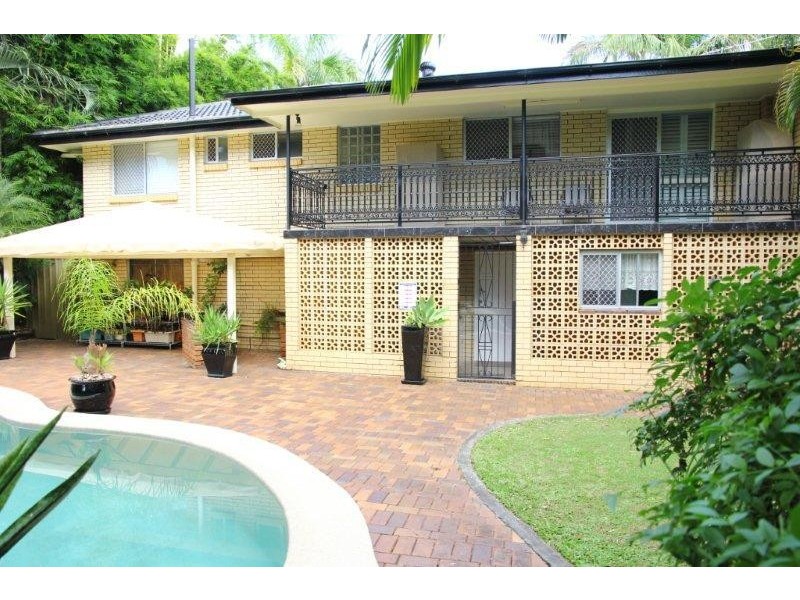 10 Lorrimore Street, Macgregor QLD 4109