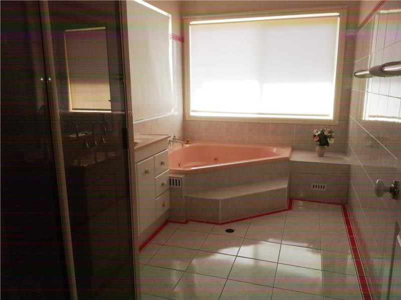 18 Judd Street, Mount Hutton NSW 2290