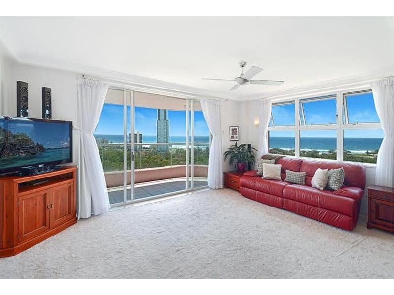 12 Commodore Drive, Main Beach QLD 4217
