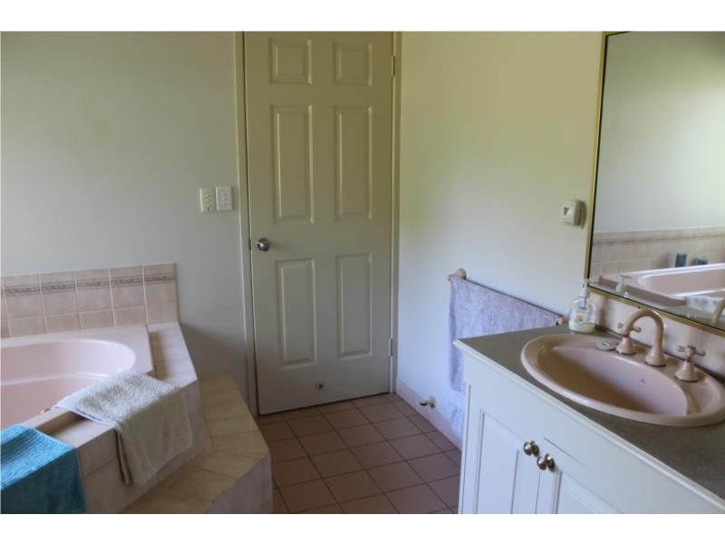 1200 Atkinson Dam Road, Buaraba QLD 4311