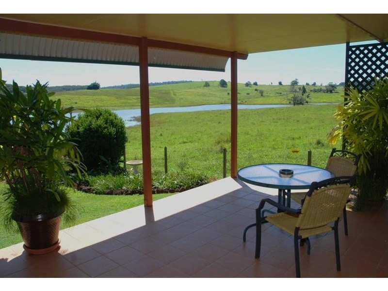 12 Wattle Close, Yungaburra QLD 4884