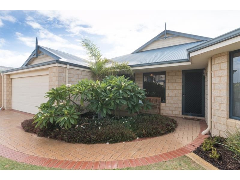 15 Granby Road, Secret Harbour WA 6173