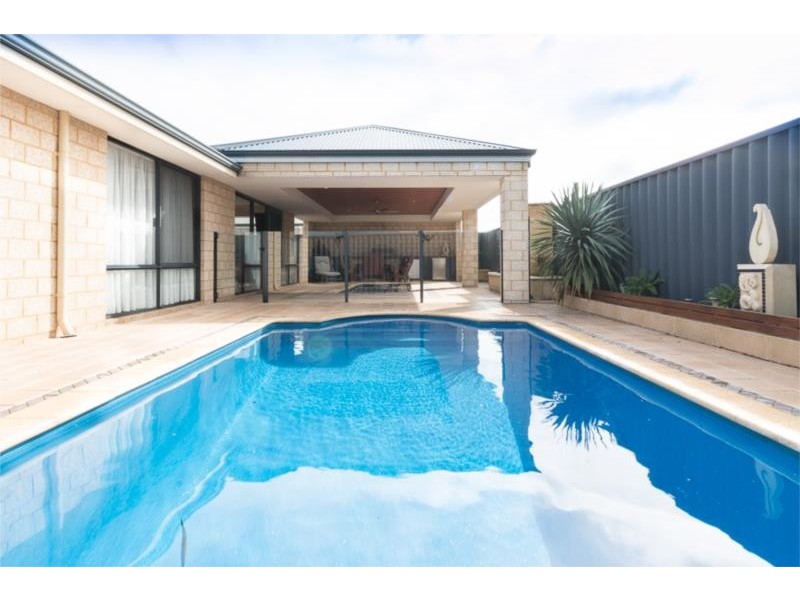 15 Granby Road, Secret Harbour WA 6173