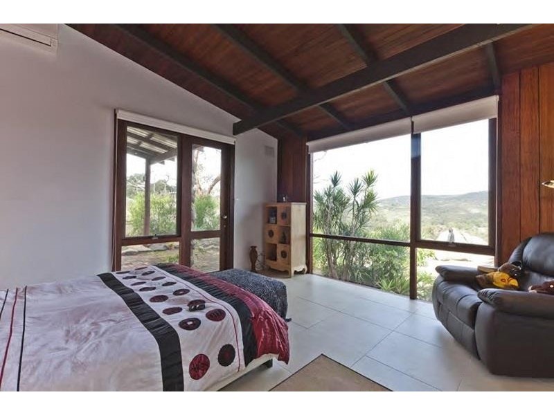 21 Michael Crescent, Boya WA 6056