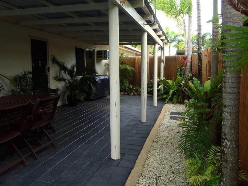 1/7 Corinda Close, Trinity Beach QLD 4879