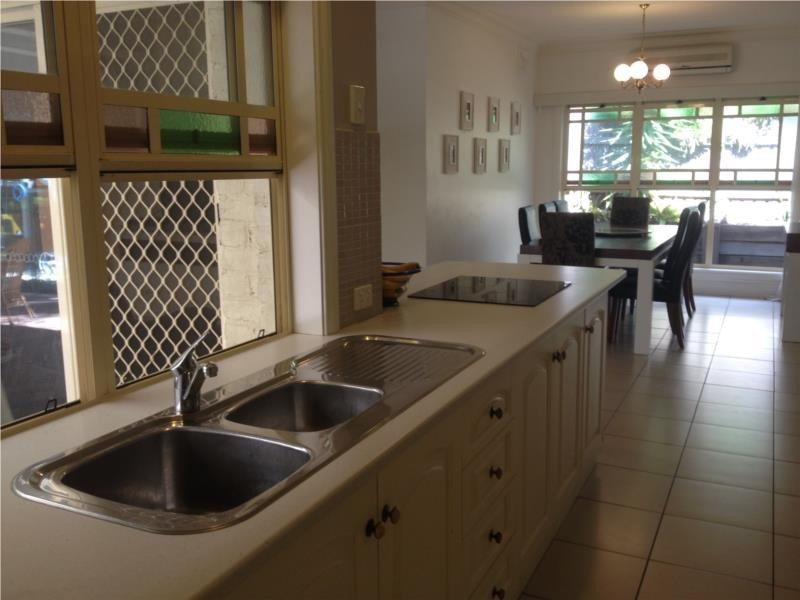 8 Canning Street, Forest Lake QLD 4078