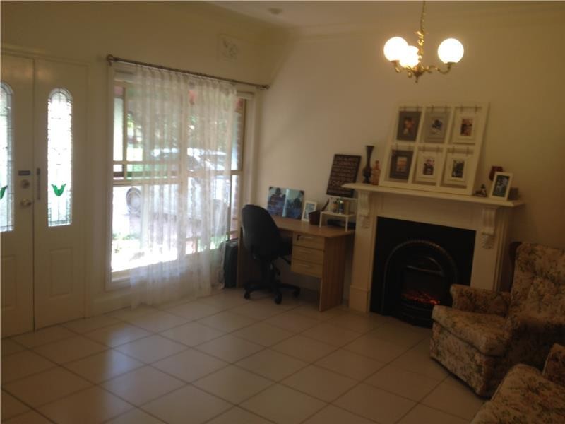 8 Canning Street, Forest Lake QLD 4078