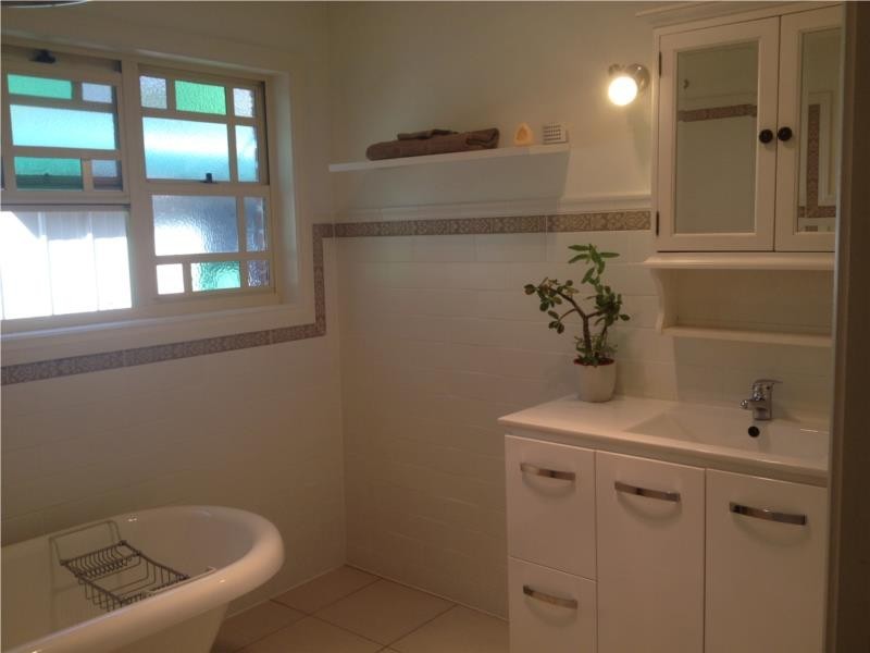 8 Canning Street, Forest Lake QLD 4078