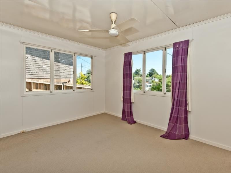 243 Appleby Road, Stafford Heights QLD 4053