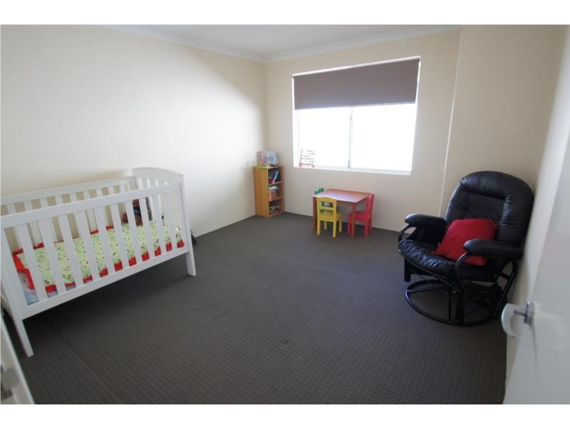 4 Ashendon Boulevard, Hammond Park WA 6164