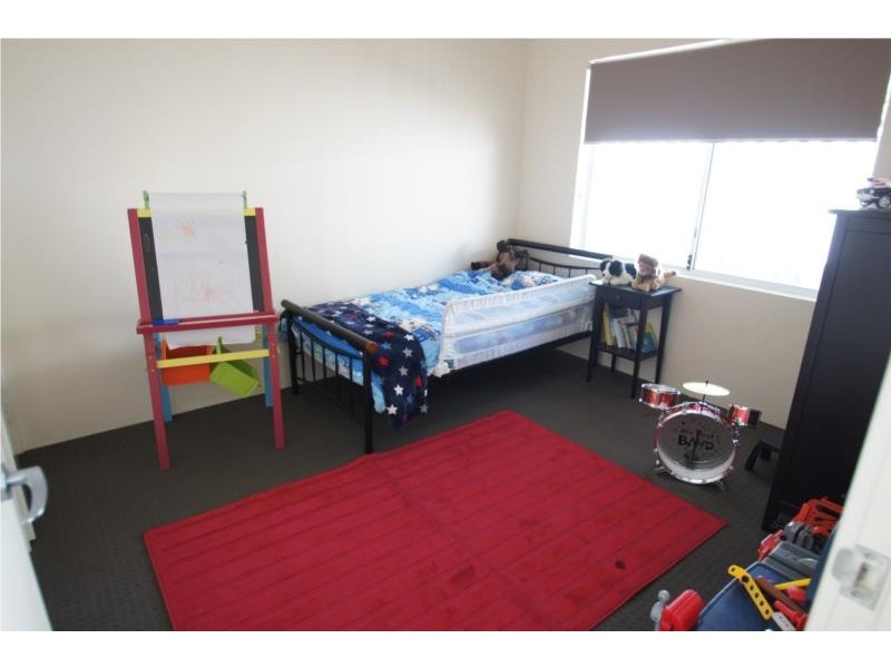 4 Ashendon Boulevard, Hammond Park WA 6164