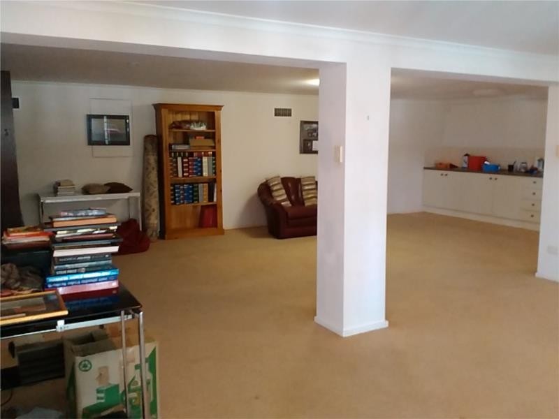 42 Reed Street, Ashmore QLD 4214