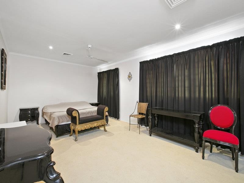 42 Reed Street, Ashmore QLD 4214