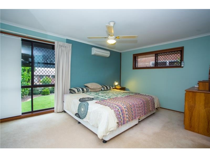 6 Carlile Place, Wynnum West QLD 4178