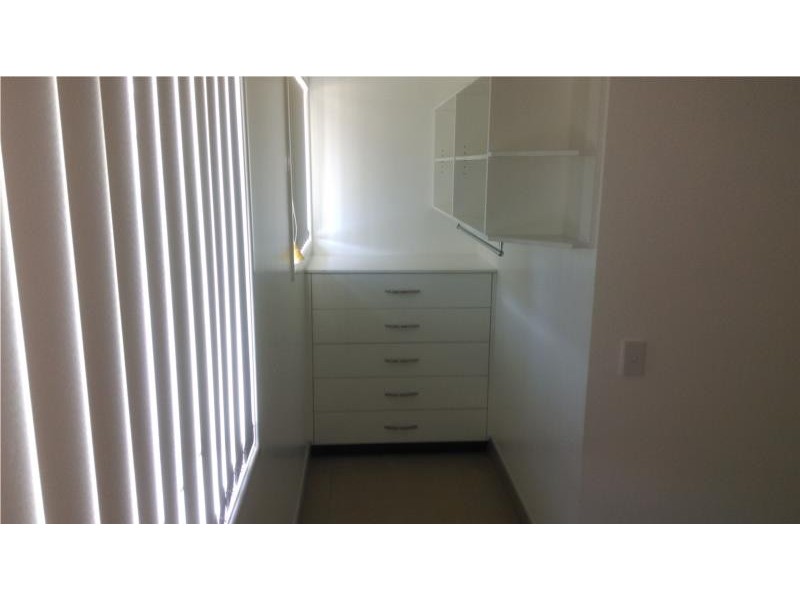 1/270 Christine Avenue, Varsity Lakes QLD 4227