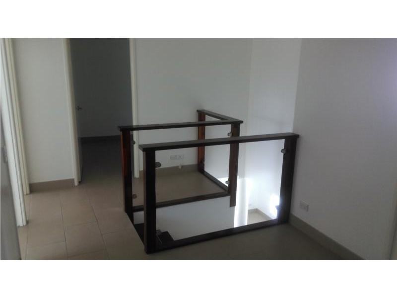 1/270 Christine Avenue, Varsity Lakes QLD 4227