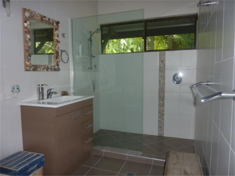 217 Old Peachester Road, Peachester QLD 4519