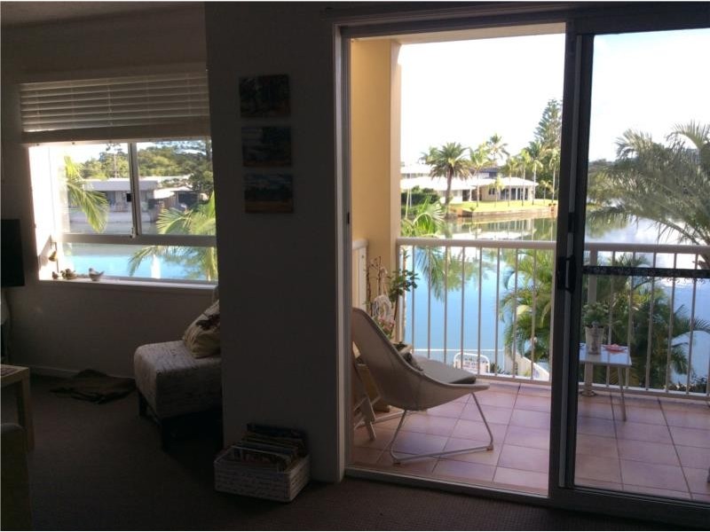 8/11-19 Taylor street, Biggera Waters QLD 4216