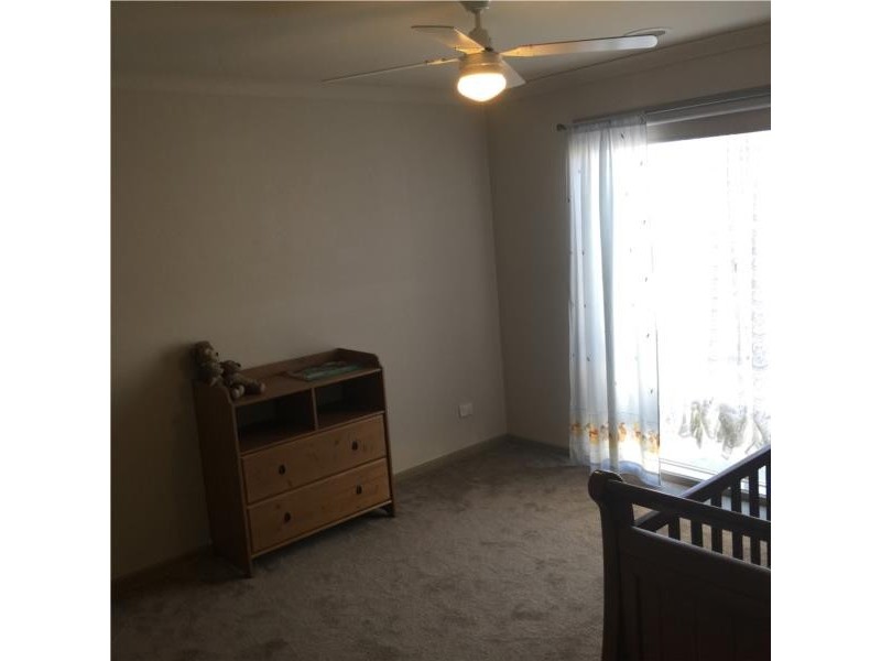 24 Indigo Square, Brookfield VIC 3338