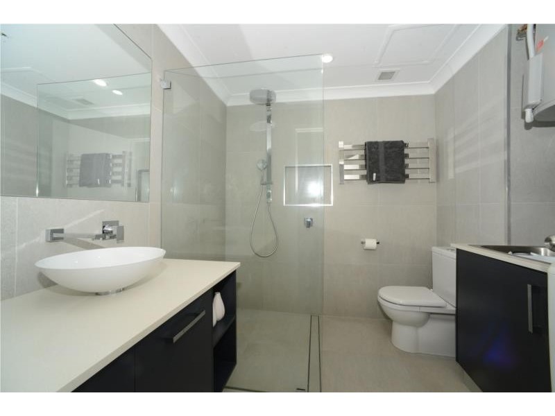 3/4A Bishop Street, Woolner NT 0820