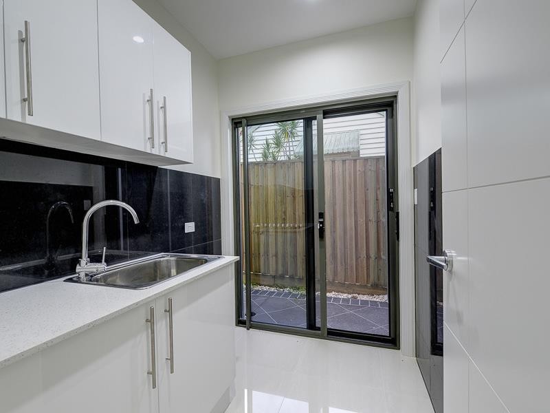 1/32 Edmond Street, Carina QLD 4152