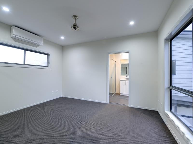 1/32 Edmond Street, Carina QLD 4152